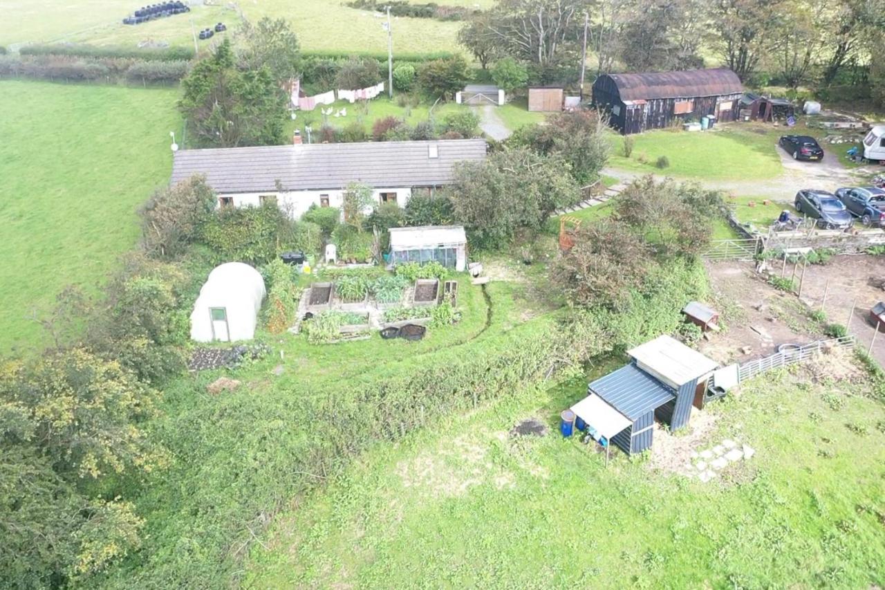 Inviting 2-Bed Cottage In Newcastle Emlyn Exteriér fotografie